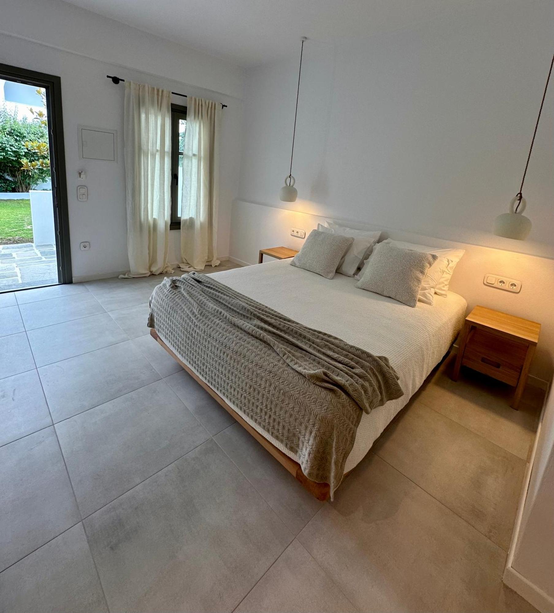 Paris Studios & Apartment Αγία Παρασκευή Εξωτερικό φωτογραφία