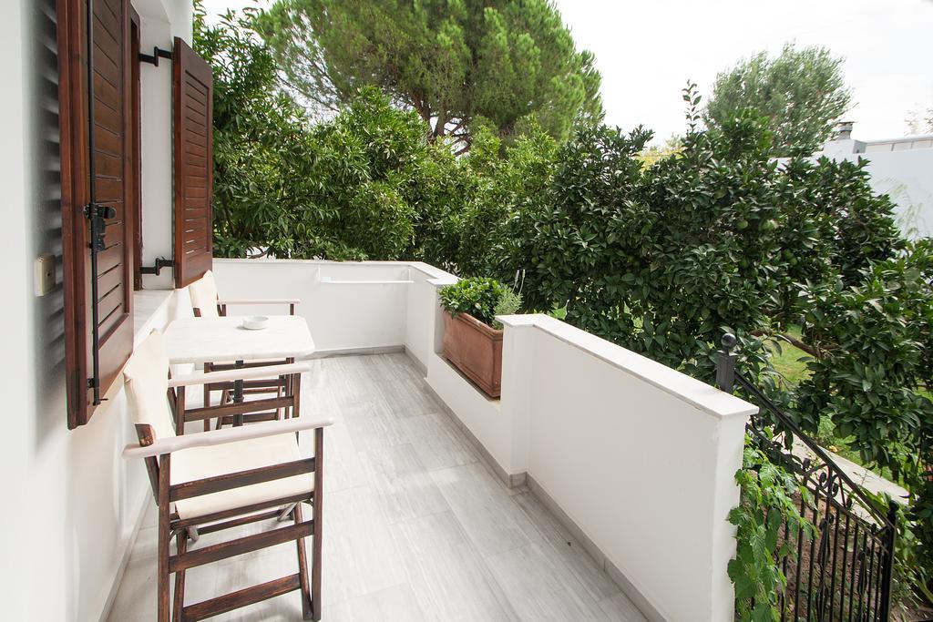 Paris Studios & Apartment Αγία Παρασκευή Εξωτερικό φωτογραφία