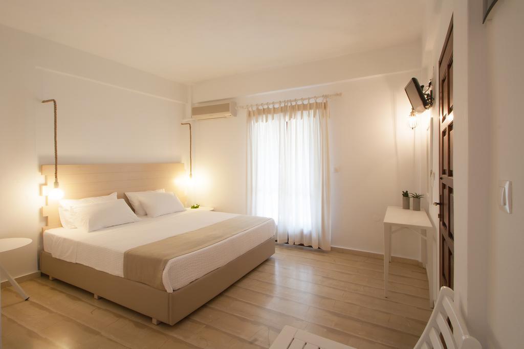 Paris Studios & Apartment Αγία Παρασκευή Εξωτερικό φωτογραφία